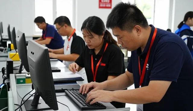教务管理服务技术如何影响师资培训变化